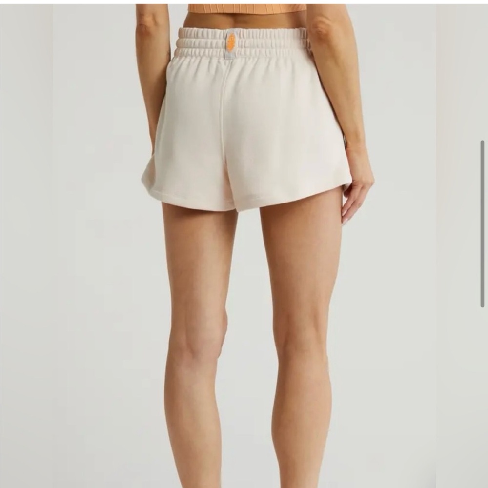NWOT FP Movement Feeling Wavy Shorts, Bleached Clay Combo, Sz L - Picture 4 of 5